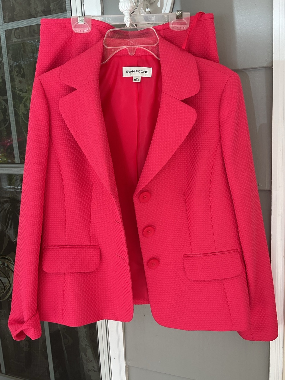 Evan Picone Women's Blazer Skirt Suit Set Size 10 Hot Pink Buttons Lined NWOT